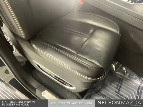 Used 2022 Jeep Grand Wagoneer Series II AWD/4WD image 28