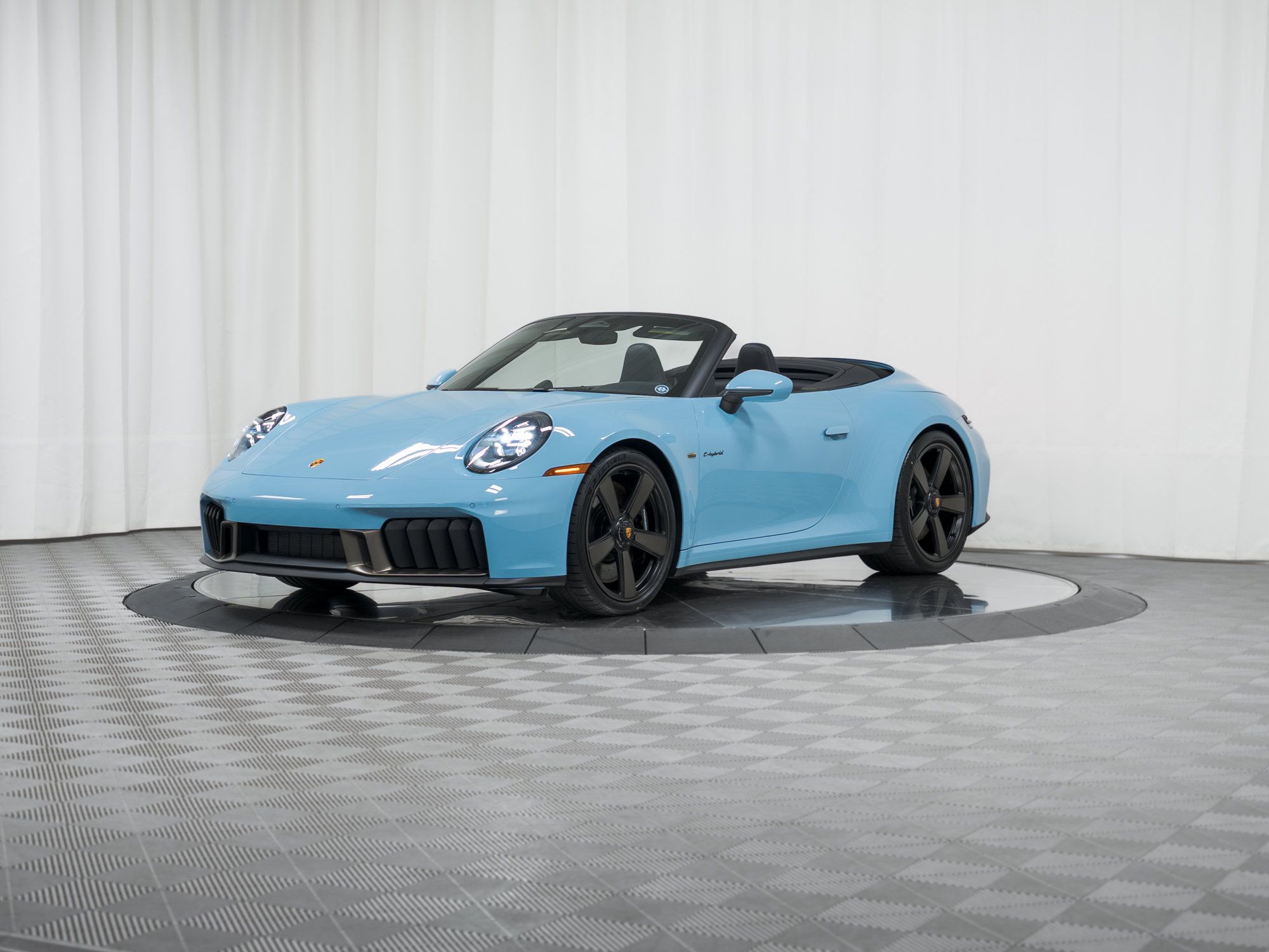 Used 2026 Porsche 911 GTS RWD image 42