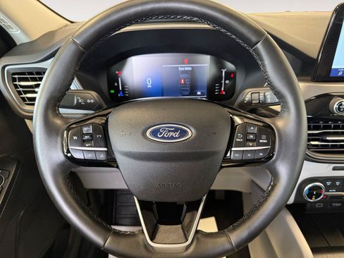 Used 2024 Ford Escape Active AWD/4WD image 16