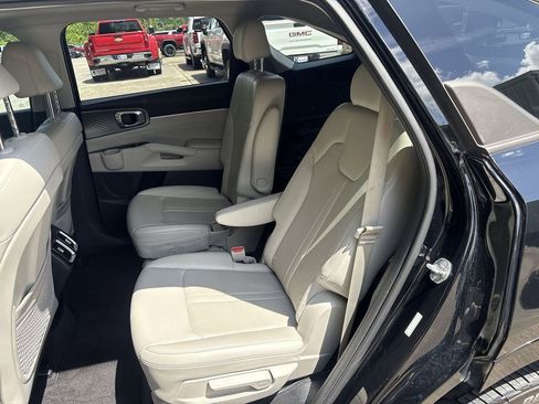 Used 2023 Kia Sorento SX FWD image 26