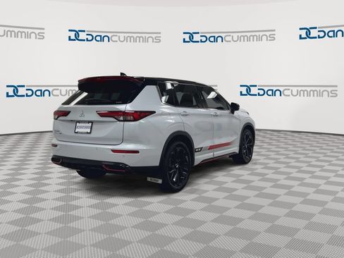 Used 2024 Mitsubishi Outlander Ralliart AWD/4WD image 8