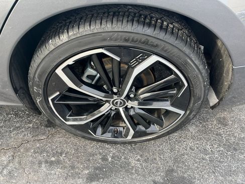 Used 2025 Nissan Altima 2.5 SR image 23