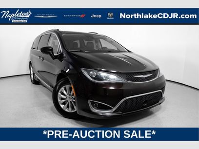 Used 2018 Chrysler Pacifica Touring-L w/ Advanced Safetytec Group