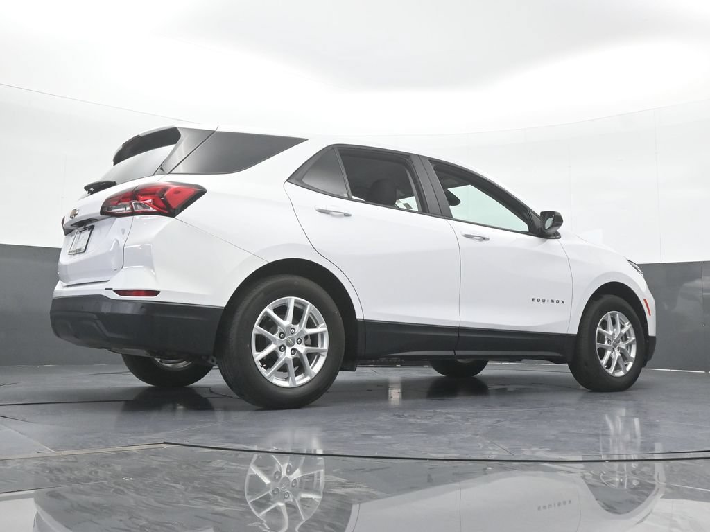 Used 2024 Chevrolet Equinox LS w/ LS Convenience Package FWD image 59