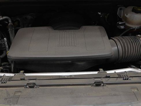 Used 2021 GMC Yukon SLT w/ SLT Luxury Package image 18