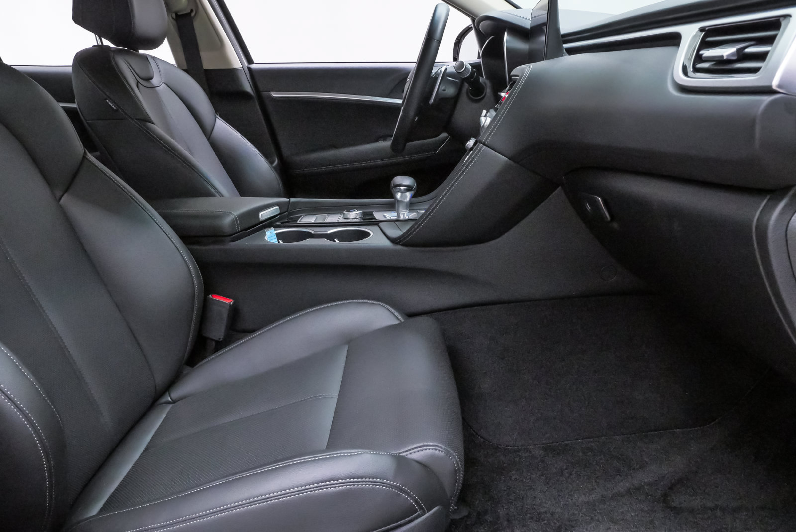 Certified 2026 Genesis G70 2.5T AWD/4WD image 13