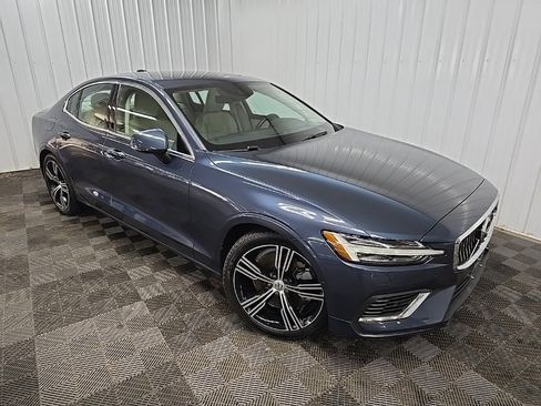 Used 2019 Volvo S60 T8 Inscription image 7