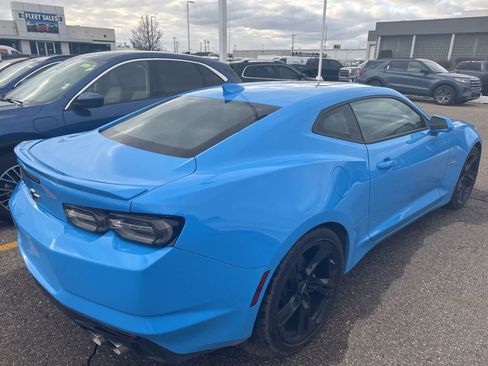 Used 2022 Chevrolet Camaro LT w/ RS Package image 10