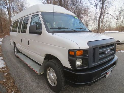 Used 2013 Ford E-250 and Econoline 250 Extended w/ PWR Group image 2
