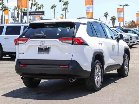 Used 2025 Toyota RAV4 XLE FWD image 4