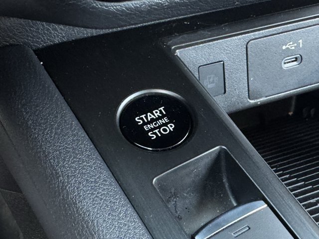 Used 2026 Nissan Kicks SV w/ SV Premium Package FWD image 21