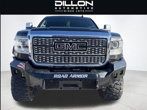 Used 2016 GMC Sierra 2500 Denali w/ Duramax Plus Package AWD/4WD image 9