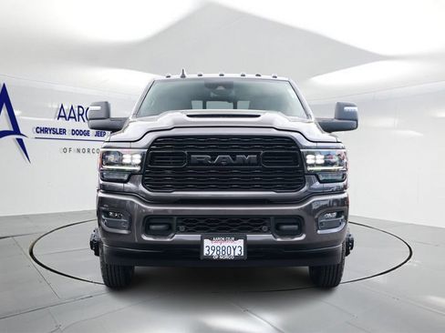 Used 2024 RAM 3500 Limited AWD/4WD image 4