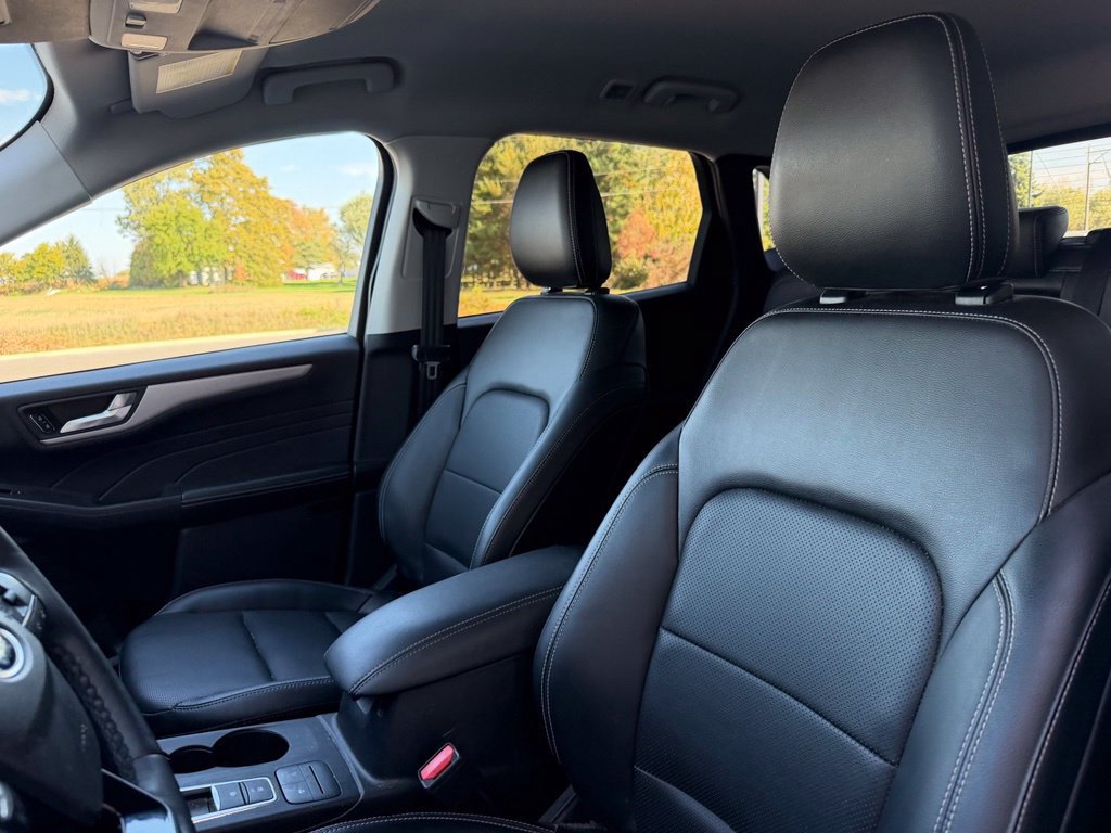Used 2022 Ford Escape SEL AWD/4WD image 16