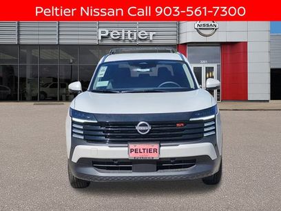 New 2025 Nissan Kicks SR w/ Illumination Package