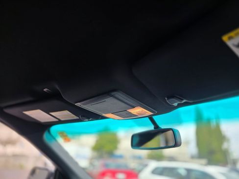 Used 2016 Ford Explorer XLT w/ Equipment Group 202A image 18