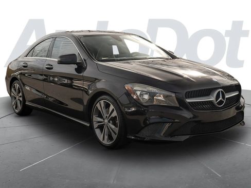 Used 2015 Mercedes-Benz CLA 250 image 4