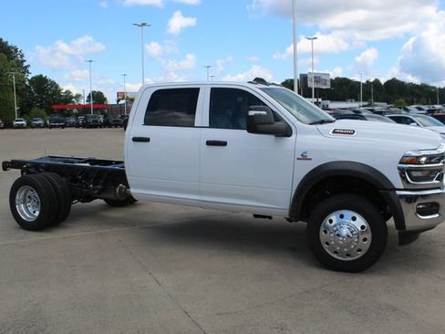 New 2026 RAM 4500 Tradesman w/ Chrome Appearance Group AWD/4WD image 8