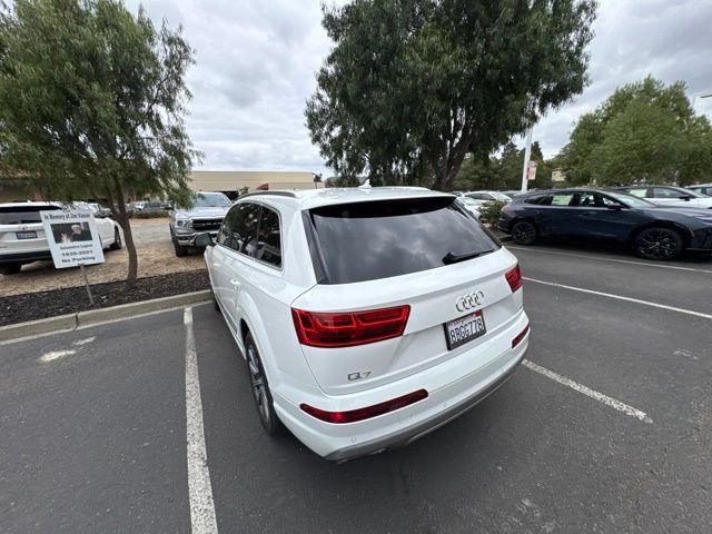 Used 2018 Audi Q7 2.0T Premium Plus w/ Premium Plus Package AWD/4WD image 32