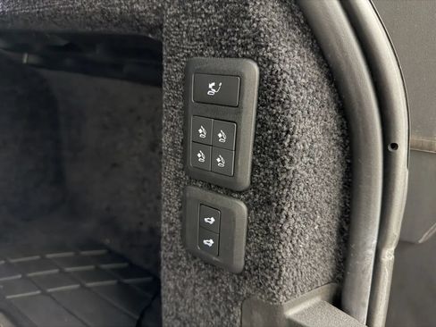 Used 2019 Land Rover Range Rover Long Wheelbase Autobiography AWD/4WD image 25