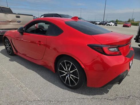 Used 2022 Toyota GR86 w/ ALL Weather Mat Package (TMS) RWD image 4