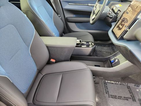 New 2026 Volvo EX30 Plus w/ Climate Package image 4