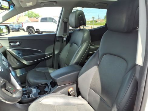 Used 2018 Hyundai Santa Fe Sport w/ 2.0T Ultimate Tech Package 05 AWD/4WD image 14