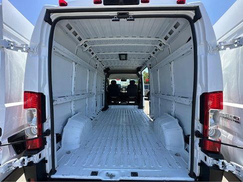 Used 2023 RAM ProMaster 2500 FWD image 38