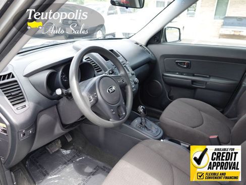 Used 2013 Kia Soul FWD image 19