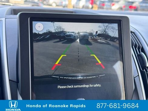 Used 2024 Ford Edge SEL image 13