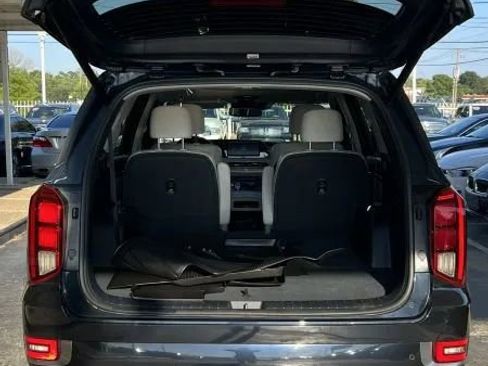Used 2021 Hyundai Palisade Limited image 13
