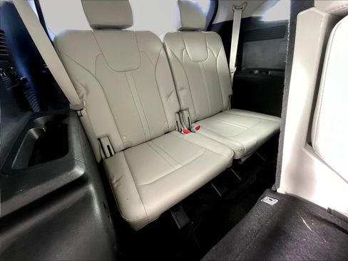 Used 2023 Kia Sorento S FWD image 24