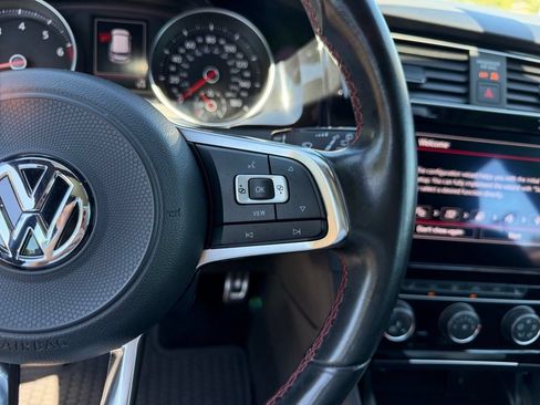 Used 2021 Volkswagen GTI SE FWD image 19