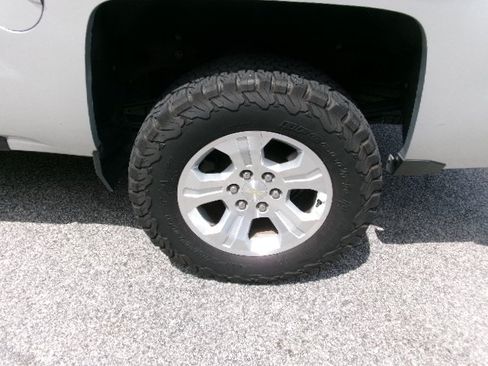 Used 2018 Chevrolet Silverado 1500 LT w/ All Star Edition AWD/4WD image 10