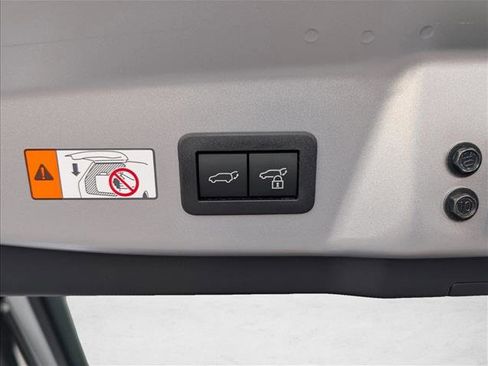 New 2026 Toyota Prius Plug-In Hybrid image 9