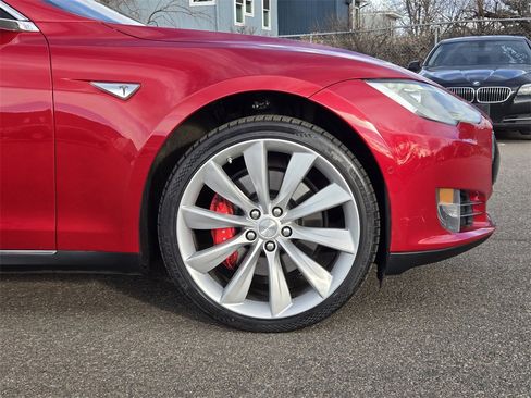 Used 2015 Tesla Model S P90D image 9