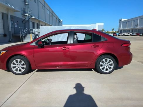 Certified 2025 Toyota Corolla LE image 8