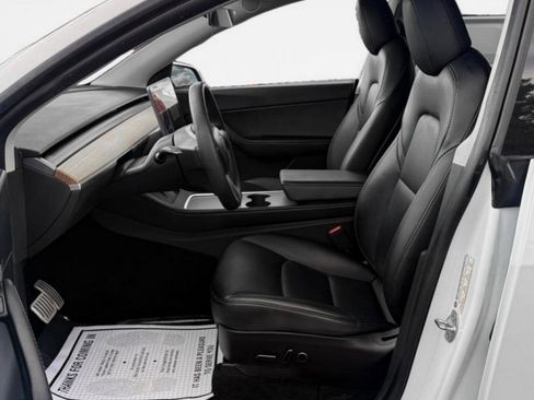Used 2021 Tesla Model Y Performance image 12