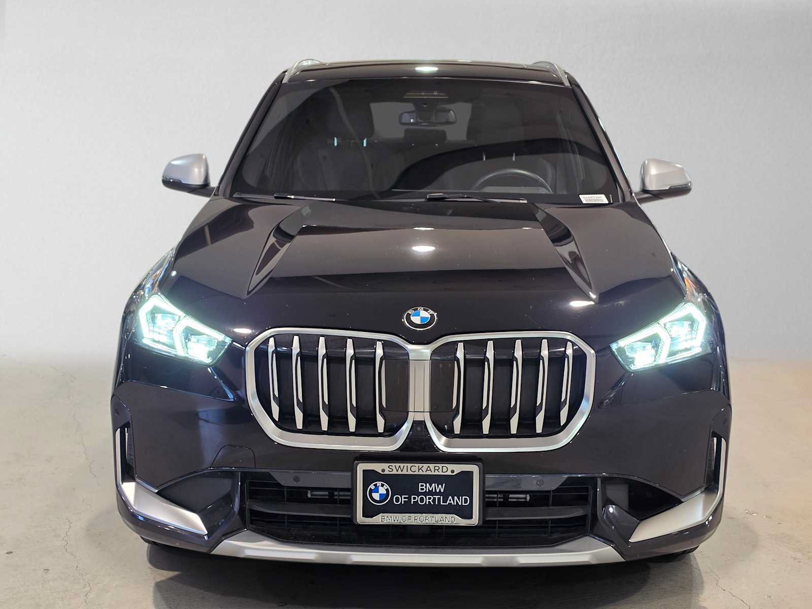 Used 2023 BMW X1 xDrive28i w/ Premium Package AWD/4WD image 8