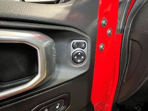 Certified 2021 Jeep Gladiator Overland w/ Cold Weather Group image 26