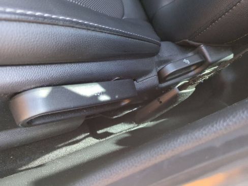 Used 2015 MINI Cooper 4-Door Hardtop FWD image 17