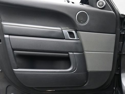 Used 2020 Land Rover Range Rover Sport HSE Dynamic image 9