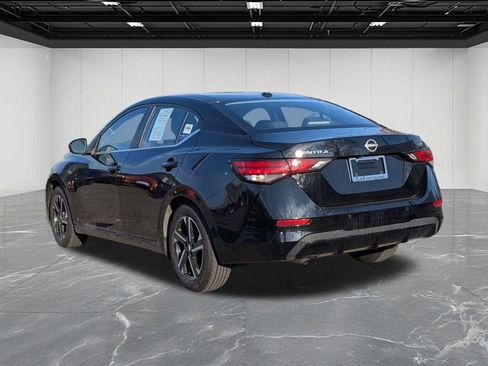 Used 2024 Nissan Sentra SV FWD image 3