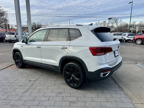 Used 2022 Volkswagen Taos SE image 5