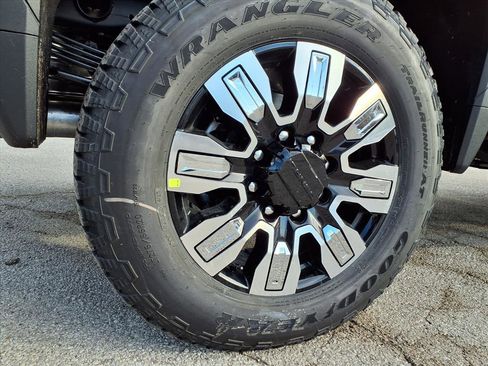 New 2026 GMC Sierra 2500 Denali w/ Denali Reserve Package image 33