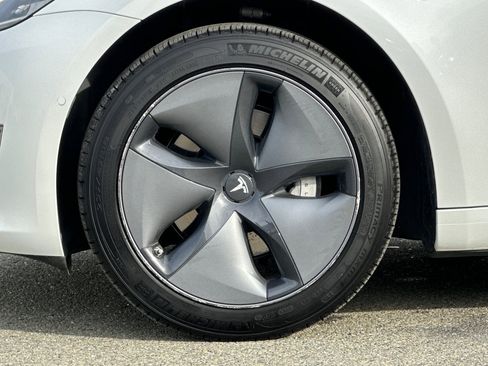 Used 2020 Tesla Model 3 image 30