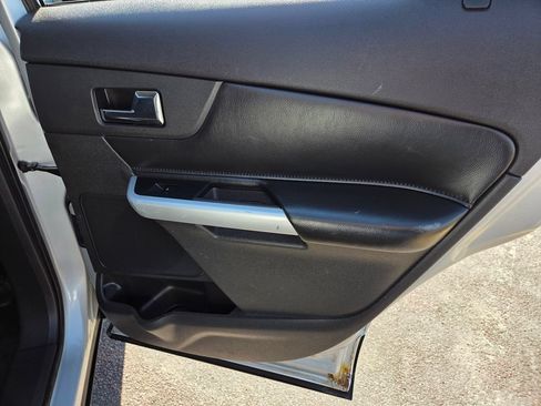 Used 2011 Ford Edge SEL w/ Trailer Tow Package FWD image 39