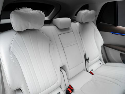 Used 2023 Mercedes-Benz EQS 450+ 4MATIC SUV w/ AMG Line Exterior Package image 62