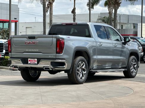 New 2026 GMC Sierra 1500 SLT w/ SLT Premium Package AWD/4WD image 4