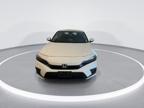 Used 2024 Honda Civic Touring image 2